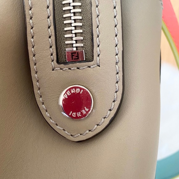 Fendi Dotcom Taupe Bag with removable pouch/strap - Picture 6 of 15
